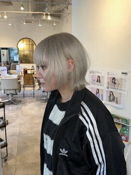 ブランニュー オーバー 難波店(Brandnew over) ショートウルフ ハイトーンホワイトベージュ