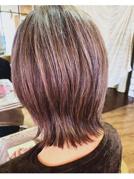 ビゼン 東伏見本店(hair make BIZEN)の写真/【東伏見駅徒歩1分】10年先も髪を美しく彩る。地肌、髪にも優しい薬剤で白髪を美しくデザイン！