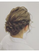 サロンドユー ベルポート本店(SALON DE U)&nbsp;編み込みアップスタイル