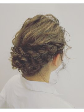 サロンドユー ベルポート本店(SALON DE U) 編み込みアップスタイル