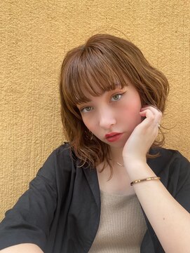 レオニード 表参道(LEONID) ミディアムウルフ×パーマ