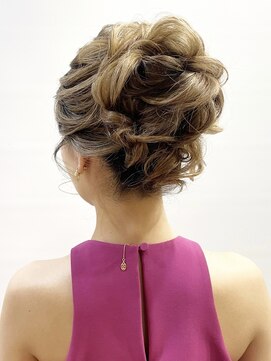 ヘアセット&メイク専門店 カスミ(Kasumi) 高めアップスタイル