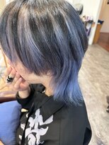 マーズ エナックヘアー(Mars enak hair) ウルフカット デザインカラー 裾カラー ブルーアッシュ メッシュ