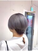 青み系シルバー★相性抜群ハイトーン×ショートヘア
