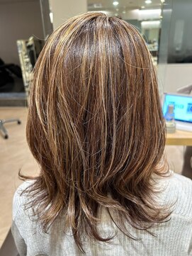 エヌアンドエーコンティ(N&A CONTi) 外ハネくびレイヤー×ハイライトカラー+全体カラー リタッチ