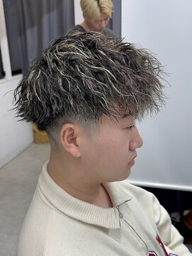 サン 大阪梅田(SUNC) 【ツイスパ】【ツイストスパイラル】【メンズパーマ】