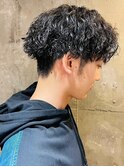 《メンズパーマ》　ツイストスパイラルパーマ　センターパート