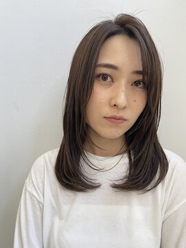 ミィ(me.) ツヤ髪内巻きナチュラルhair