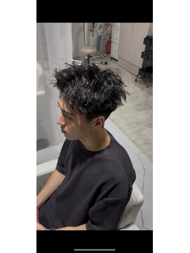 ミリ(milli Produce by ITAKURA) スパイキーショートツイストパーマ