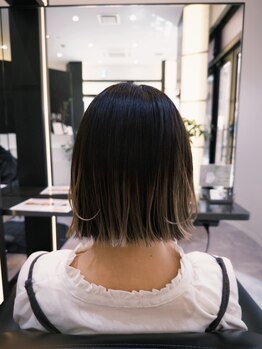 透明感のある似合わせStyleならお任せ◎オシャレな外国人風カラーやハイライトで周りと差をつけて。