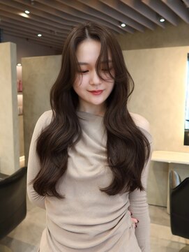 ロアンザトウキョウ(L'EANE THE TOKYO) レイヤーカット×ブラウングレージュ　【荒谷進介】