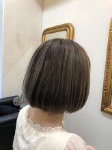 ロコデアート ヘアー ルーム(locoDeart hair room) #グレージュ#ダブルカラー#ボブ