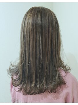 アスタリスク(asterisk) 【asterisk】ハイライト×ローライト×透明感【西村優子】