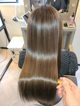 アールサロン アオヤマ(Rr SALON AOYAMA) うる艶髪で理想の髪に！