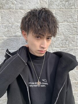 ブローチ(Brooch) ツイストスパイラル×前下がりマッシュ