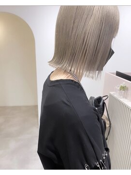 カシェ キョウマチ(cashe’e) ホワイトカラー