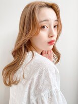 くびれヘアアプリコットオレンジ夏ヘアハイライトカラー