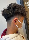 スペインカール×フェード　ツーブロック　20代/30代/40代