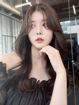 フォンズ(FONS) 韓国くびれヘア レイヤーカット前髪なしセンターパート黒髪