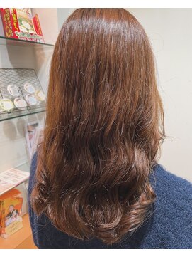 アウラ(AURA) コテ巻き風パーマ