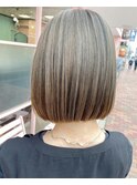 【トレンド】 こなれ感 ハイライトカラー 切りっぱなしボブ