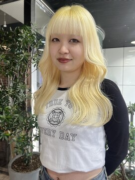 ヘアーアンドメイク ビス(HAIR&MAKE bis) ブリーチ2回～抜きっぱなしブロンド☆【多田華歌】