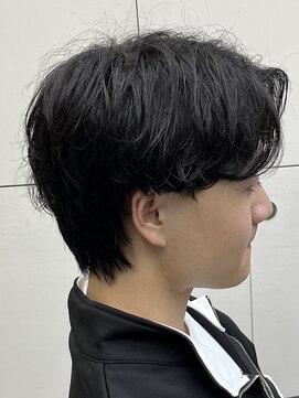 フイ 恵比寿(Hui) 緩めスパイラルパーマ/センターパート/ショートウルフ