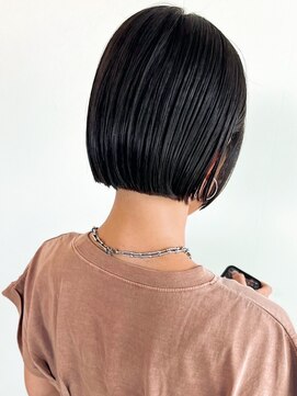 ヒビヲ(HIBIO) ショートボブ切りっぱなしボブタッセルボブ韓国ボブぱっつとボブ