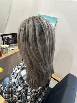 ライフ 四条畷店(Lyfe) ハイライトバレイヤージュデザイン_ブリーチレイヤーカット_460