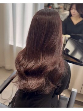 リス バイ ソヨン(Lis by SOYON) ワインレッド×艶感×韓国風レイヤーカット