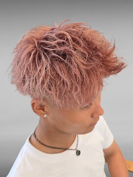 アノ 別府店(Ano.) 大分別府メンズパーマブリーチスキンフェードピンクベージュ