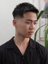 ミリ単位で魅せるフェードカット［三軒茶屋/Men’s/メンズ/眉毛/フェード/ニュアンスパーマ］