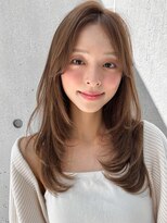 アグノス 青山(Agnos)&nbsp;小顔オリーブグレー前髪斜めバングナチュラルカールうるツヤ