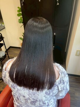 ヨンセンチメートルヒロサカ(4cm HIROSAKA) 髪質育成縮毛矯正