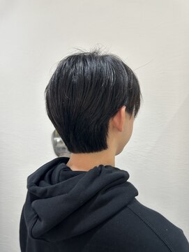 ウタ(uta) 【韓国風センターパート×襟足】