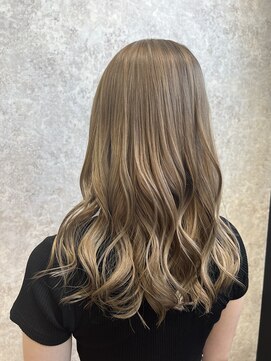 グレネイド 広畑店 (grenade) 【山本茜】　ミルクティーベージュ