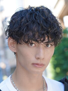 バイフィフス 原宿/表参道(by fifth) 原宿スパイラルパーマメンズカット刈り上げ長めマッシュスタイル