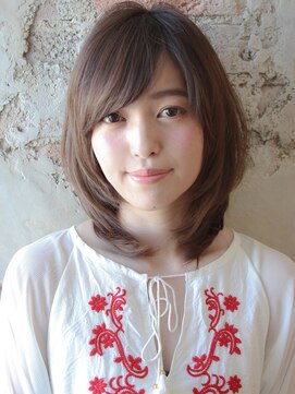 アフロート ルヴア(AFLOAT RUVUA) AFLOAT RUVUA新宿　高橋京佳の『カットでふんわりひし形ミディ』