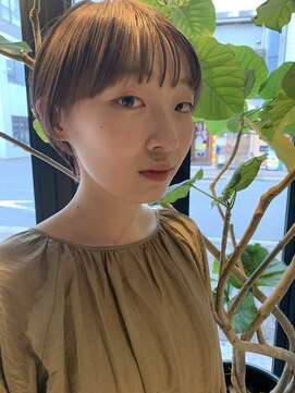 ヘアー アイス ルーチェ(HAIR ICI LUCE) 担当西田 マッシュ コンパクト ショートボブ ベージュ