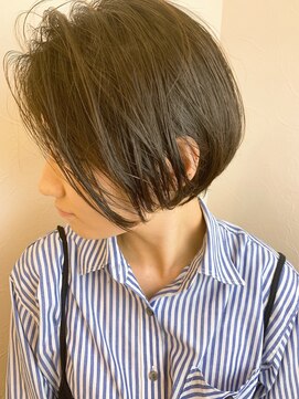 ミザルー(Misirlou) 前髪なしショートボブ