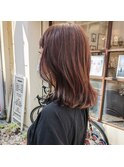 チラ見えインナーカラー☆くびれヘア☆ミディアムボブ