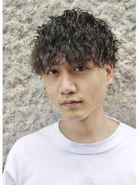 フランクスバーバー アンド ビアークラブ(FRANK'S BARBER and BEER CLUB) メンズ束間ウェーブメンズカットツイストスパイラルパーマ