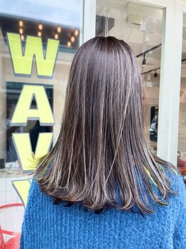 ウェイビー(WAVY)の写真/経験豊富なstylistが貴方の髪を徹底ケア!当店自慢のTrで芯からダメージを補修し潤いのある艶髪に導きます◎