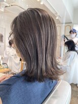 ネオリーブ チロル 横浜西口店(Neolive CiroL.)&nbsp;アッシュベージュ マロングレージュ 大人ミディ