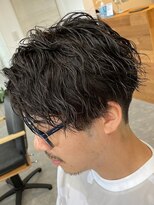フゥ 宇都宮(FeU) 波巻きパーマセンターパートツイストパーマメンズマッシュパーマ