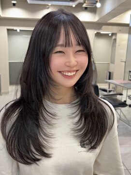 ヨロ 渋谷(YOLO) 韓国ヘアーハッシュカットレイヤーカットハイライトカラー