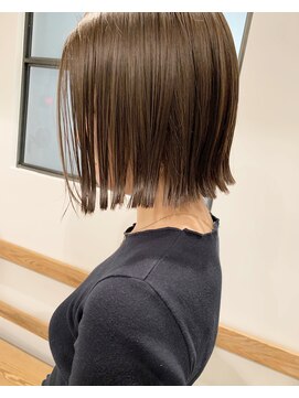 ステイシー(stay she) 切りっぱなしボブヘアー