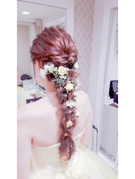 ブラウ ネイル パーティー(Blau Nail Party) 編み下しヘア