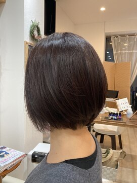 サロンドゥドリス(Salon de Doris) 大人女性のボブスタイル