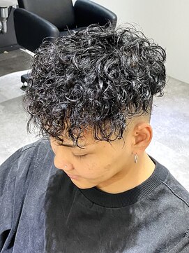 クオル 立川(QOL) スペインパーマ／ツイストスパイラル／波巻きパーマ／フェード